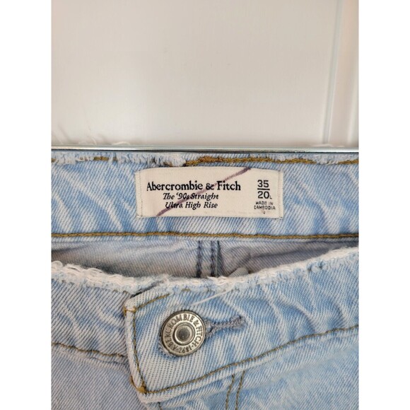 Abercrombie and Fitch Womens Plus Size 90s Straight Ultra High Rise Jean… - Picture 3 of 8